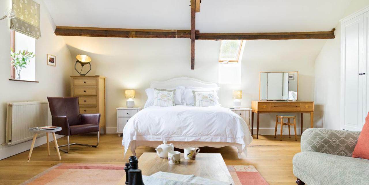 Neuadd B&B Suites Crickhowell Eksteriør billede