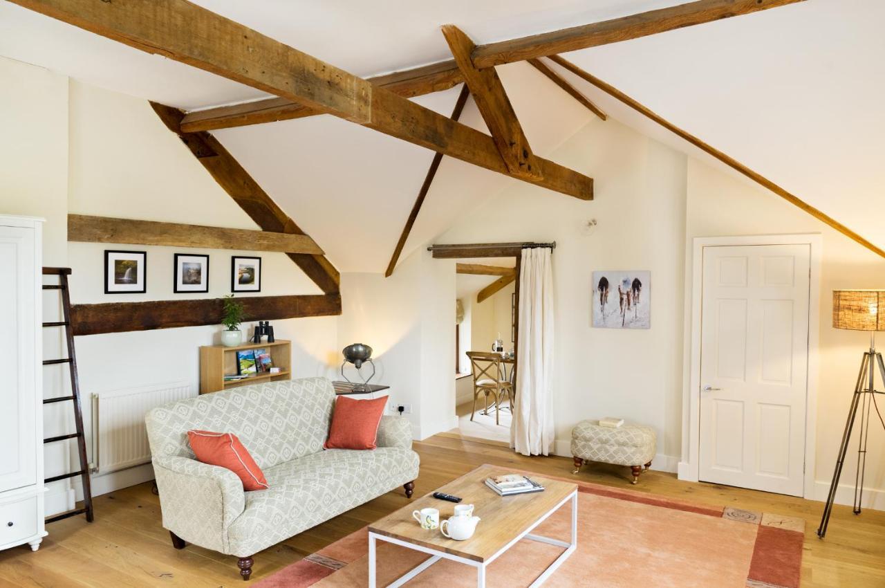 Neuadd B&B Suites Crickhowell Eksteriør billede