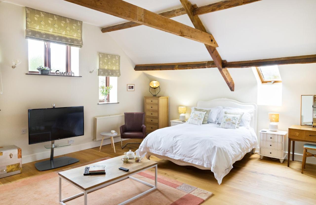 Neuadd B&B Suites Crickhowell Eksteriør billede